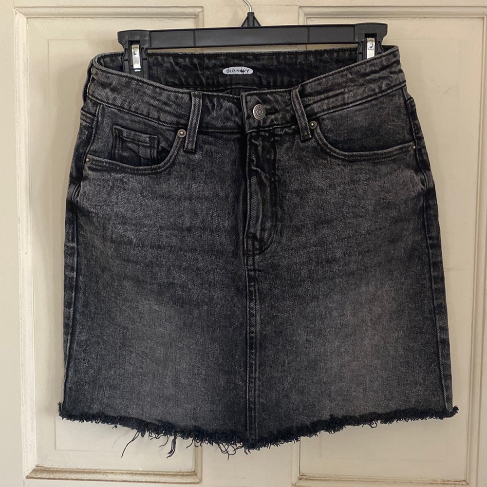 Old Navy Denim mini skirt. Size 4.